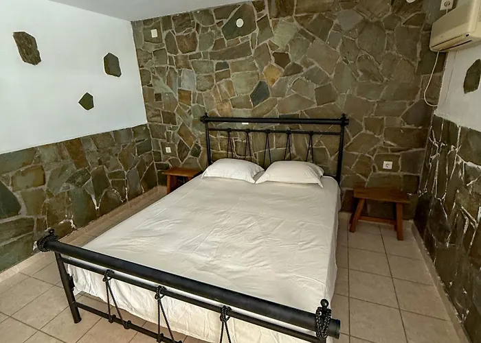 Apalonia Daire İlipsi